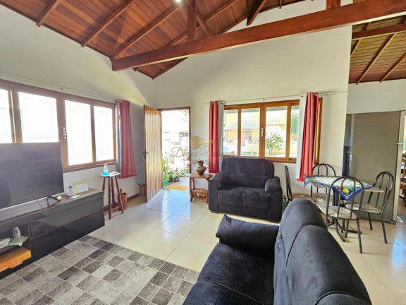 Imagem Casa com 3 Quartos à Venda, 300 m² em Vargem Grande - Teresópolis Imagem Casa com 3 Quartos à Venda, 300 m² em Vargem Grande - Teresópolis