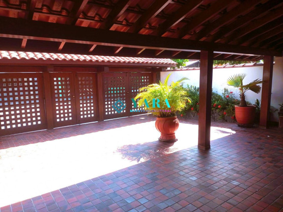 Casa com 5 Quartos à Venda, 300 m² em Perequê Açu - Ubatuba