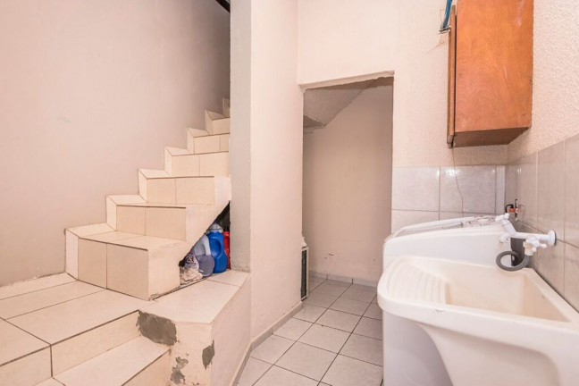 Imagem Imóvel com 4 Quartos à Venda, em Santa Tereza - Porto Alegre Imagem Imóvel com 4 Quartos à Venda, em Santa Tereza - Porto Alegre