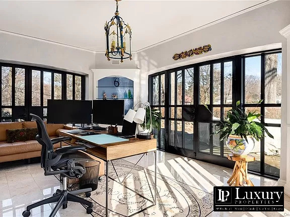 Imagem Casa com 5 Quartos à Venda, em Bronxville - New York City Imagem Casa com 5 Quartos à Venda, em Bronxville - New York City