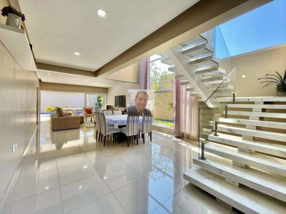 Imagem Casa com 4 Quartos à Venda, 315 m² em Moinho Velho - Cotia Imagem Casa com 4 Quartos à Venda, 315 m² em Moinho Velho - Cotia