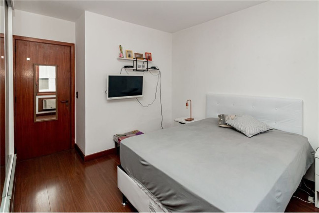 Imagem Apartamento com 2 Quartos à Venda, 117 m² em Moinhos De Vento - Porto Alegre