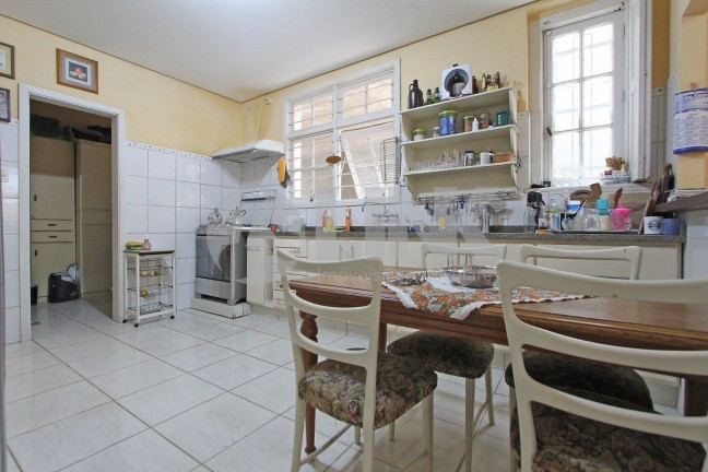 Imagem Casa com 3 Quartos à Venda, 370 m² em Floresta - Porto Alegre