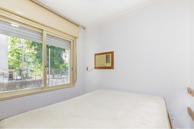 Imagem Imóvel com 1 Quarto à Venda, 34 m² em Bom Fim - Porto Alegre Imagem Imóvel com 1 Quarto à Venda, 34 m² em Bom Fim - Porto Alegre