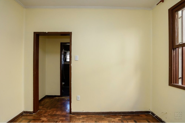 Imagem Imóvel com 1 Quarto à Venda, em Santo Antonio - Porto Alegre Imagem Imóvel com 1 Quarto à Venda, em Santo Antonio - Porto Alegre