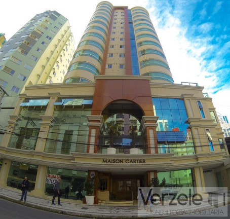 Apartamento com 3 Quartos para Temporada, 146 m² em Centro - Balneário Camboriú