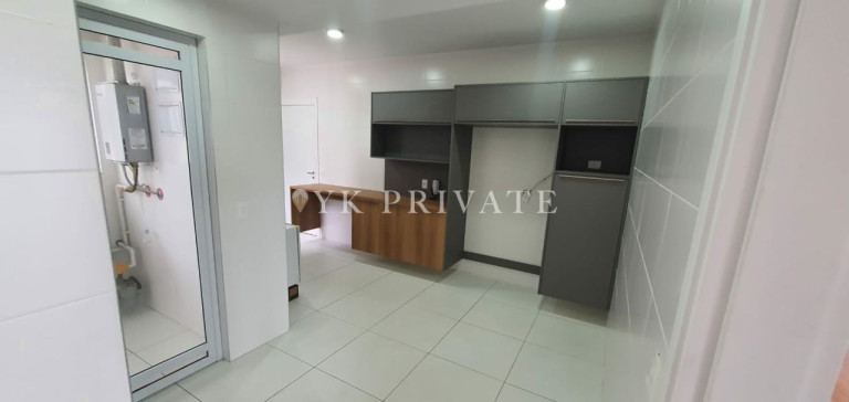 Imagem Apartamento com 3 Quartos à Venda, 134 m² em Vila Anastácio - São Paulo