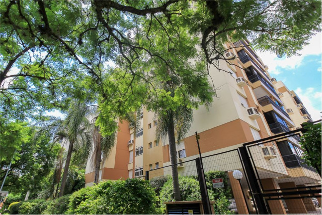 Imagem Imóvel com 3 Quartos à Venda, em Boa Vista - Porto Alegre Imagem Imóvel com 3 Quartos à Venda, em Boa Vista - Porto Alegre