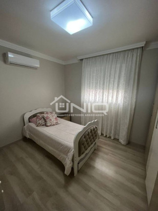 Imagem Casa com 3 Quartos à Venda, 270 m² em Industrial - Pato Branco Imagem Casa com 3 Quartos à Venda, 270 m² em Industrial - Pato Branco