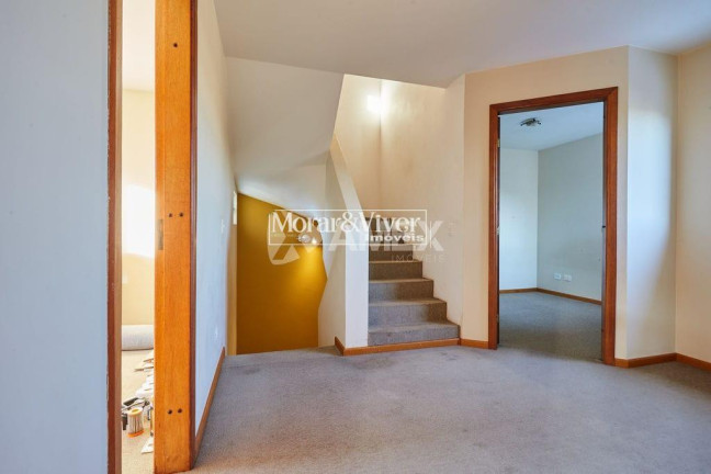 Imagem Casa com 3 Quartos à Venda, 170 m² em Lindóia - Curitiba Imagem Casa com 3 Quartos à Venda, 170 m² em Lindóia - Curitiba