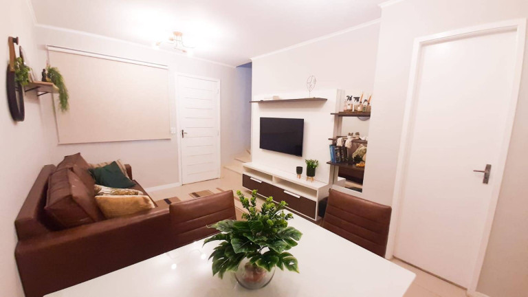 Imagem Casa de Condomínio com 1 Quarto à Venda, 91 m² em Igara - Canoas Imagem Casa de Condomínio com 1 Quarto à Venda, 91 m² em Igara - Canoas