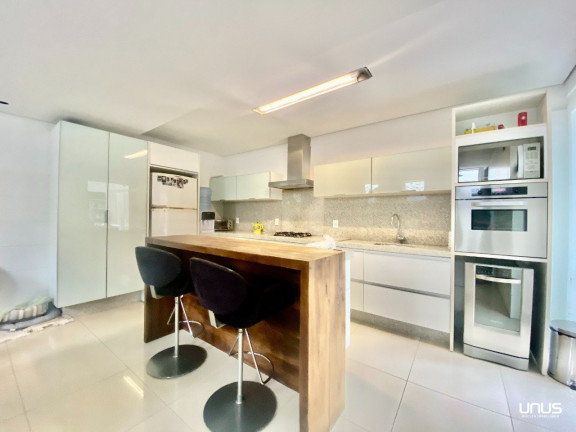 Imagem Casa com 3 Quartos à Venda, 512 m² em Itaguaçu - Florianópolis