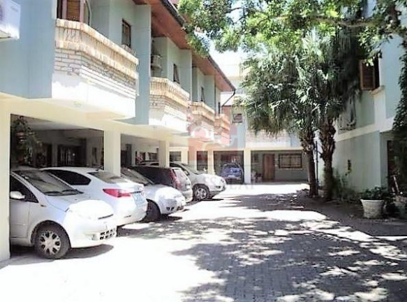Imagem Casa com 3 Quartos à Venda, 220 m² em Ipanema - Porto Alegre Imagem Casa com 3 Quartos à Venda, 220 m² em Ipanema - Porto Alegre
