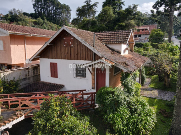 Casa com 4 Quartos à Venda, 130 m² em Região Da Abernéssia - Campos Do Jordão