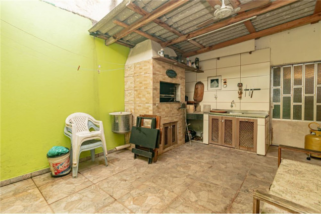 Imagem Casa com 3 Quartos à Venda, em Azenha - Porto Alegre Imagem Casa com 3 Quartos à Venda, em Azenha - Porto Alegre