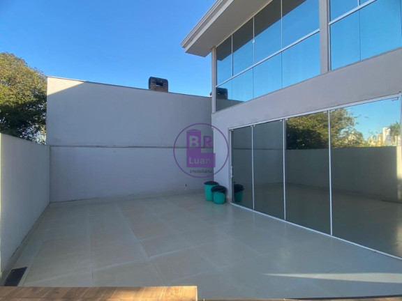 Imagem Sobrado com 3 Quartos à Venda, 614 m² em Quebec - Londrina Imagem Sobrado com 3 Quartos à Venda, 614 m² em Quebec - Londrina