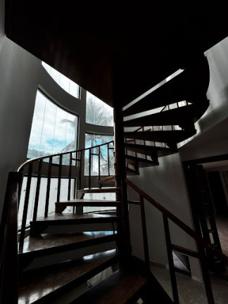 Imagem Sobrado com 5 Quartos à Venda, 286 m² em Canto Do Forte - Praia Grande Imagem Sobrado com 5 Quartos à Venda, 286 m² em Canto Do Forte - Praia Grande