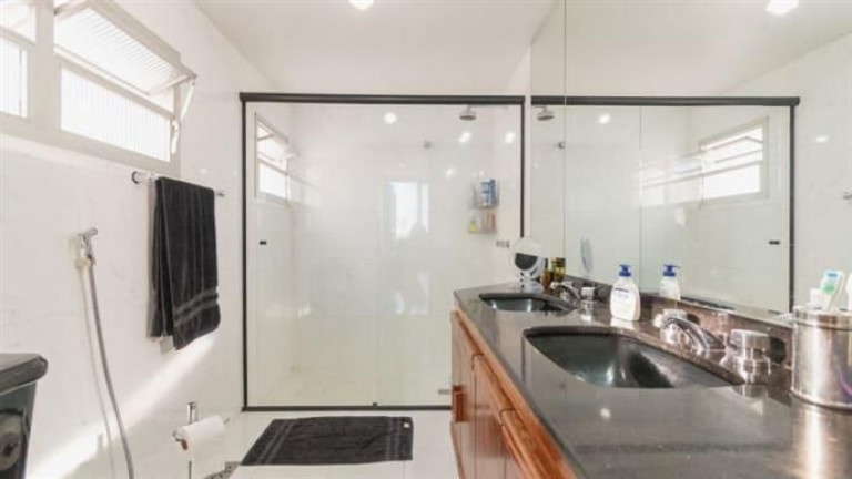 Imagem Cobertura com 3 Quartos à Venda, 400 m² em Lagoa - Rio De Janeiro Imagem Cobertura com 3 Quartos à Venda, 400 m² em Lagoa - Rio De Janeiro