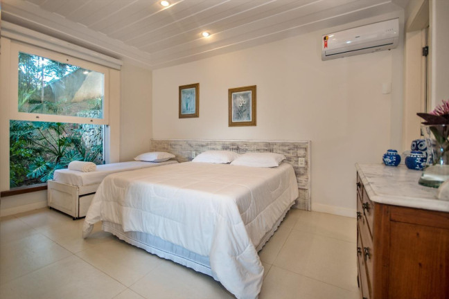 Imagem Casa com 6 Quartos à Venda, 850 m² em Ferradura - Armação Dos Búzios Imagem Casa com 6 Quartos à Venda, 850 m² em Ferradura - Armação Dos Búzios