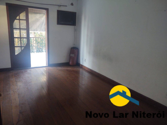 Imagem Casa com 3 Quartos à Venda, 250 m² em Centro - São Gonçalo Imagem Casa com 3 Quartos à Venda, 250 m² em Centro - São Gonçalo