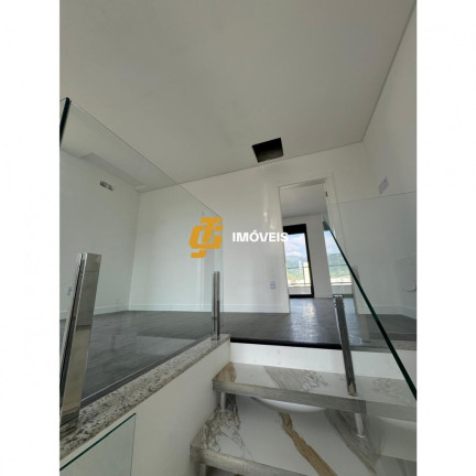 Imagem Casa com 4 Quartos à Venda, 225 m² em Caledônia - Camboriú Imagem Casa com 4 Quartos à Venda, 225 m² em Caledônia - Camboriú