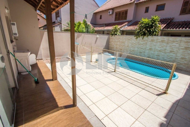 Imagem Imóvel com 3 Quartos à Venda, 196 m² em Guarujá - Porto Alegre