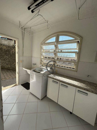Imagem Casa com 4 Quartos à Venda, 211 m² em Centro - São José