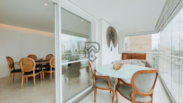 Imagem Apartamento com 3 Quartos à Venda, 143 m² em Moema - São Paulo