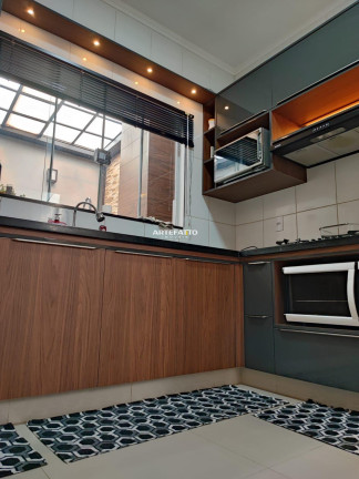 Imagem Sobrado com 2 Quartos à Venda, 130 m² Imagem Sobrado com 2 Quartos à Venda, 130 m²