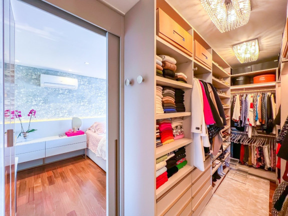 Imagem Apartamento com 3 Quartos à Venda, 209 m² em Higienópolis - Porto Alegre Imagem Apartamento com 3 Quartos à Venda, 209 m² em Higienópolis - Porto Alegre
