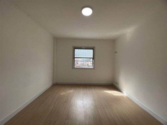 Imagem Kitnet à Venda, 32 m² em Boqueirao - Praia Grande Imagem Kitnet à Venda, 32 m² em Boqueirao - Praia Grande