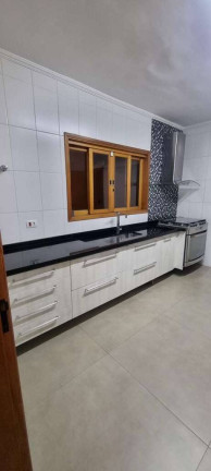 Imagem Casa de Condomínio com 3 Quartos à Venda, 453 m² em Jardim Ana Estela - Carapicuíba