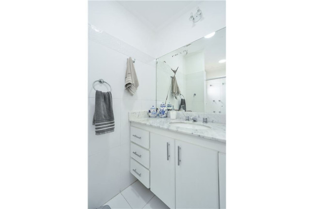 Imagem Apartamento com 3 Quartos à Venda, 147 m² em Caxingui - São Paulo