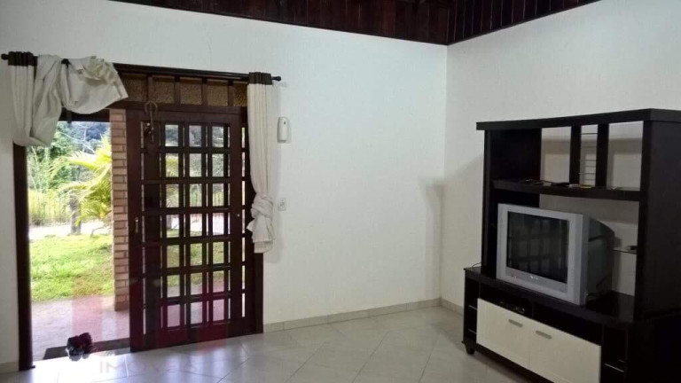 Imagem Imóvel com 2 Quartos à Venda, 1.800 m²