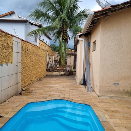 Imagem Casa com 3 Quartos à Venda, 340 m² em Chácara Do Visconde - Taubaté Imagem Casa com 3 Quartos à Venda, 340 m² em Chácara Do Visconde - Taubaté