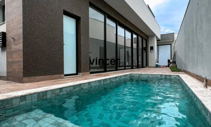 Imagem Casa com 4 Quartos à Venda, 245 m² em Residencial Goiânia Golfe Clube - Goiânia Imagem Casa com 4 Quartos à Venda, 245 m² em Residencial Goiânia Golfe Clube - Goiânia