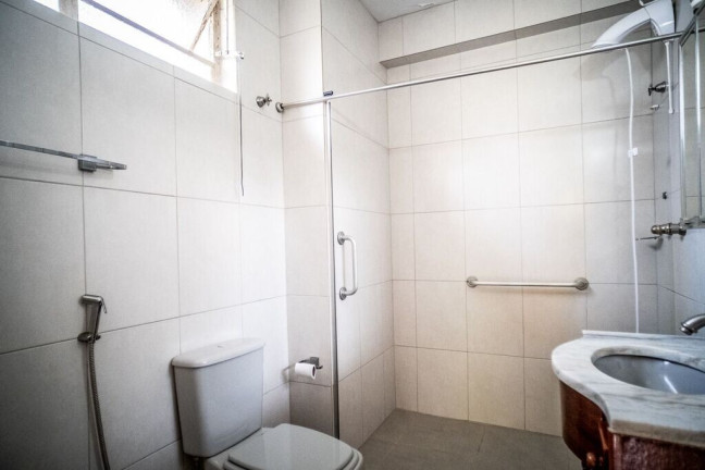 Imagem Apartamento com 3 Quartos à Venda, 141 m² em Menino Deus - Porto Alegre Imagem Apartamento com 3 Quartos à Venda, 141 m² em Menino Deus - Porto Alegre