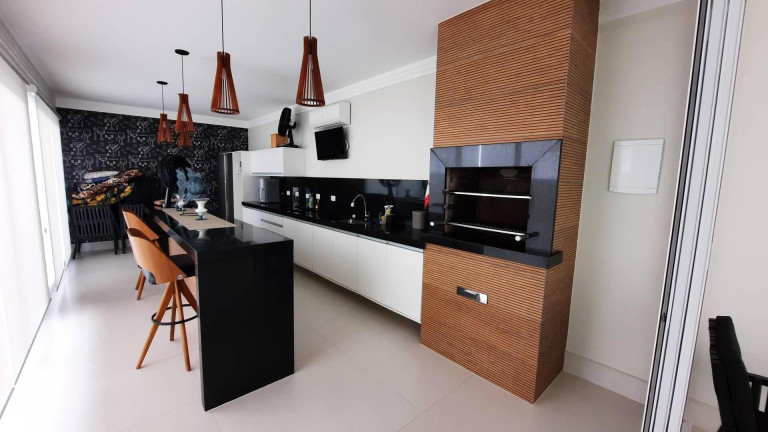 Imagem Casa com 4 Quartos à Venda, 324 m² em Tabatinga - Caraguatatuba Imagem Casa com 4 Quartos à Venda, 324 m² em Tabatinga - Caraguatatuba