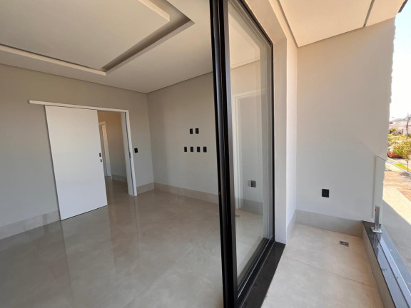 Imagem Casa com 4 Quartos à Venda, 300 m² em Condomínio Belvedere Ii - Cuiabá Imagem Casa com 4 Quartos à Venda, 300 m² em Condomínio Belvedere Ii - Cuiabá