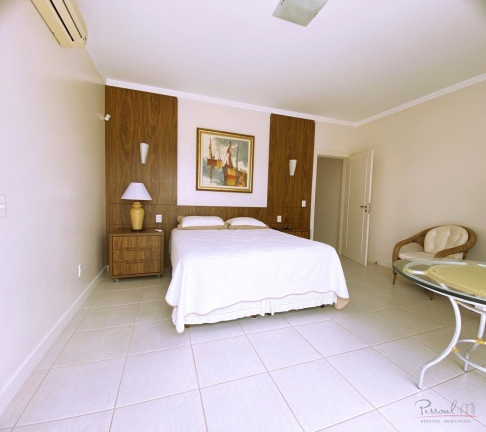 Imagem Casa com 4 Quartos à Venda, 620 m² em Jurerê - Florianópolis Imagem Casa com 4 Quartos à Venda, 620 m² em Jurerê - Florianópolis