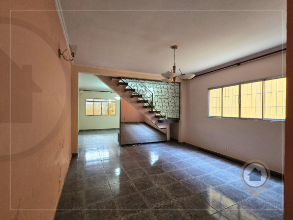 Imagem Casa com 4 Quartos à Venda, 180 m² em Guarulhos Imagem Casa com 4 Quartos à Venda, 180 m² em Guarulhos
