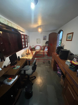 Imagem Casa à Venda, em Parque Das Palmeiras - Angra Dos Reis Imagem Casa à Venda, em Parque Das Palmeiras - Angra Dos Reis