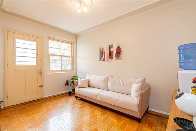 Imagem Casa com 4 Quartos à Venda,  em Petrópolis - Porto Alegre