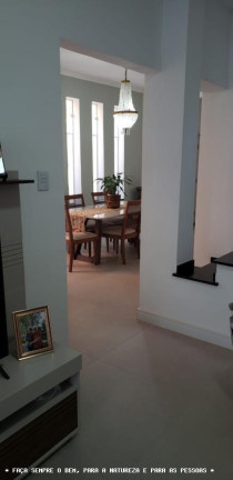 Imagem Casa com 4 Quartos à Venda, 329 m² em Centro - Taubaté Imagem Casa com 4 Quartos à Venda, 329 m² em Centro - Taubaté