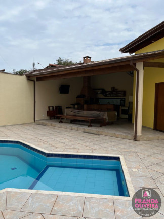 Imagem Sobrado com 6 Quartos à Venda, 375 m² em Centro - Ubatuba