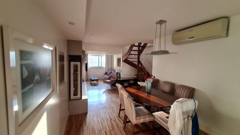 Imagem Cobertura com 3 Quartos à Venda, 197 m² em Petrópolis - Porto Alegre Imagem Cobertura com 3 Quartos à Venda, 197 m² em Petrópolis - Porto Alegre