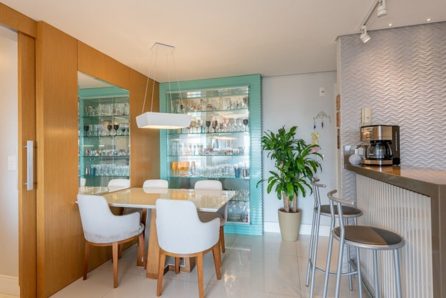 Imagem Apartamento com 2 Quartos à Venda, 77 m² em Petrópolis - Porto Alegre
