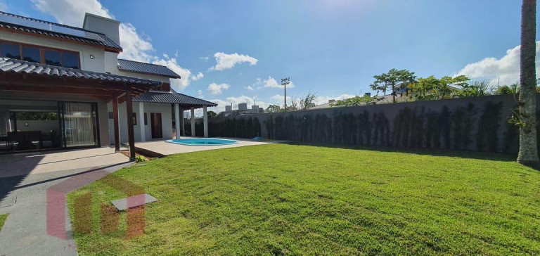 Imagem Imóvel com 3 Quartos à Venda, 270 m²