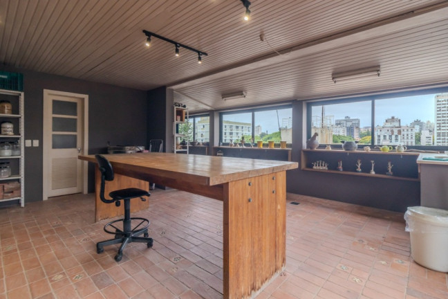 Imagem Imóvel com 3 Quartos à Venda, 191 m² em Moinhos De Vento - Porto Alegre