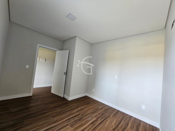 Imagem Casa com 3 Quartos à Venda,  em Saguaçu - Joinville